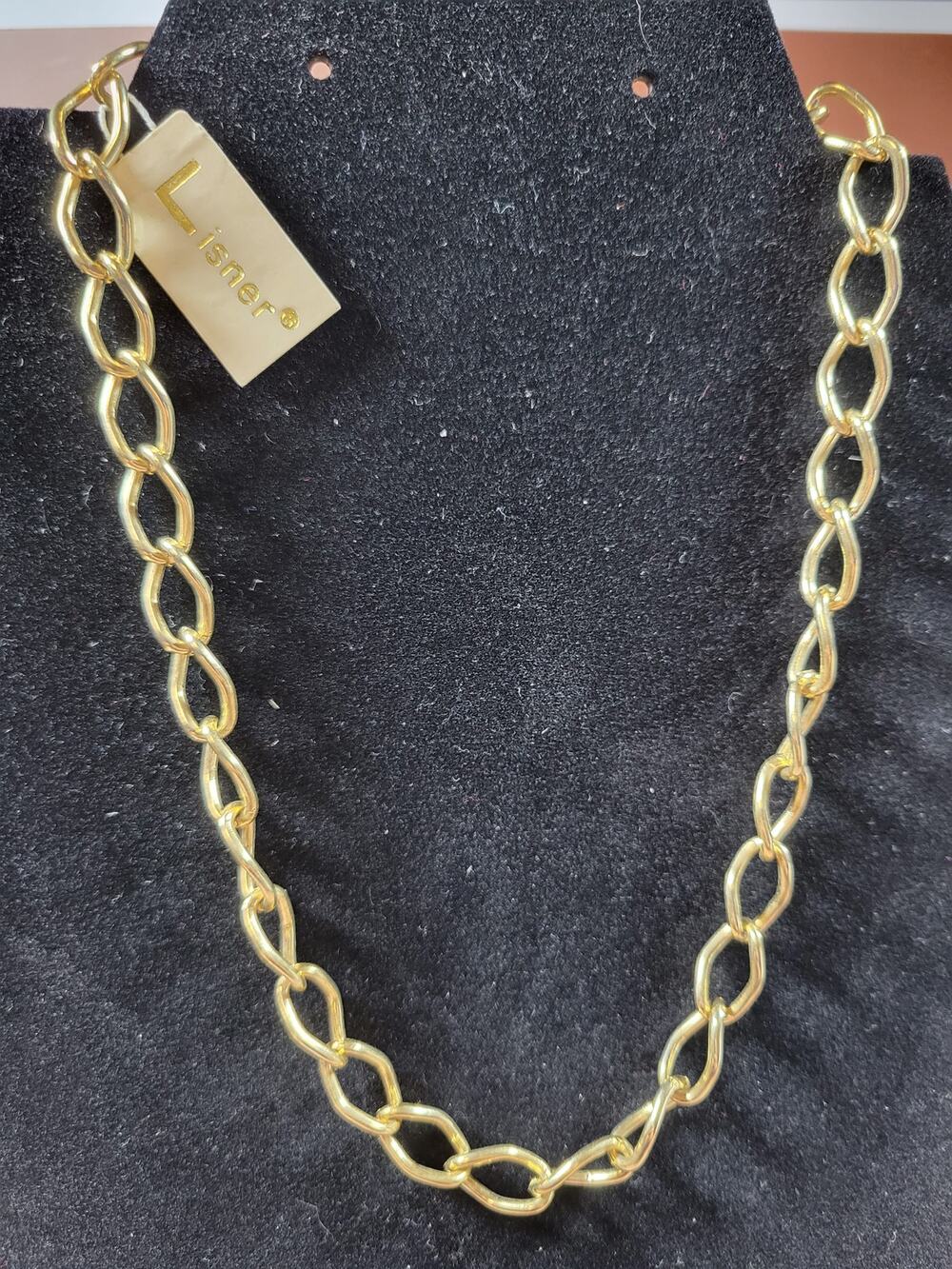 Vintage Lisner Gold toned chain choker 16"